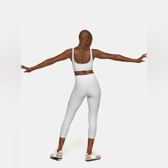 Outdoor Voices 3/4 Two Tone Warm Up Leggings Dove Ash Grey Size XS NWT - Picture 8 of 8